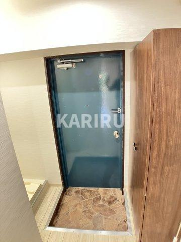 プレジデントハイツの玄関