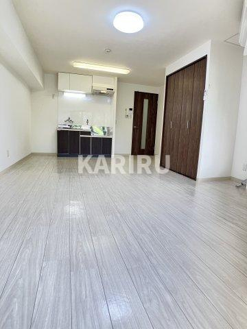 プレジデントハイツの居間・リビング