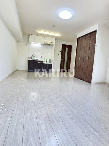 プレジデントハイツの居間・リビング