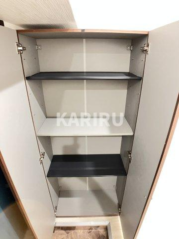 プレジデントハイツの玄関