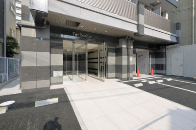 【エントランス】 | フォーリアライズ城東ネオス | 落ち着いたエントランスです