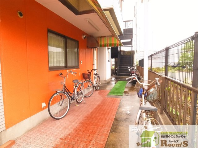 【その他共用部分】 | グランドマンション | 自転車はココだね♪