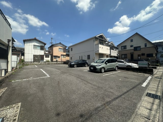 メタモルフォーゼの駐車場