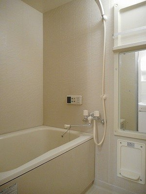 【浴室】 | グランルミエール | コンパクトで使いやすいお風呂です