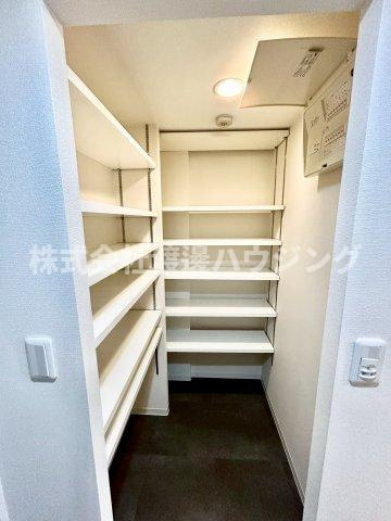 BLANCFORETの収納|シューズウォークイン採用