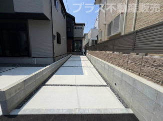 【外観】 | 現地写真。同じ物件を見るなら、プラス不動産販売にお任せ下さい。