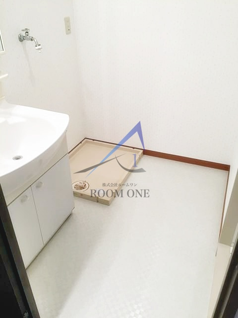 グリーンパーク北千住３　１番館の設備|洗濯機置き場です。