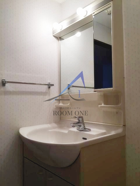 グリーンパーク北千住３　１番館の洗面所|洗面台です。