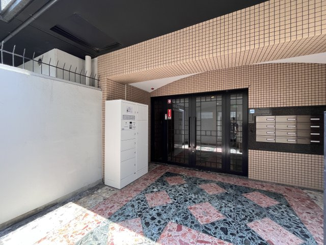 ロイヤル住吉清水丘のエントランス