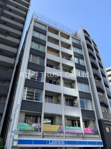 ガレット南森町の外観|おしゃれな外観です