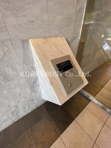 ランズ南森町のエントランス|毎日通るエントランスはこのようになっています