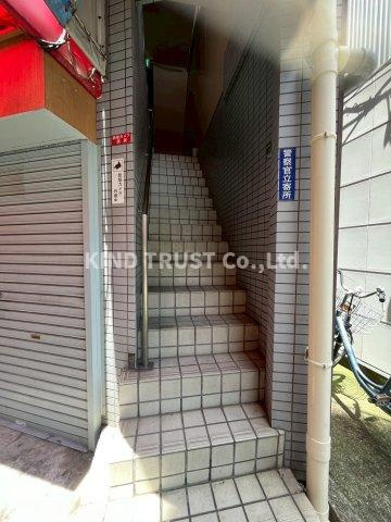 長柄西淀屋ビルのエントランス|毎日通るエントランスはこのようになっています