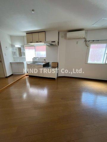 長柄西淀屋ビルの居間・リビング|使いやすい居間です