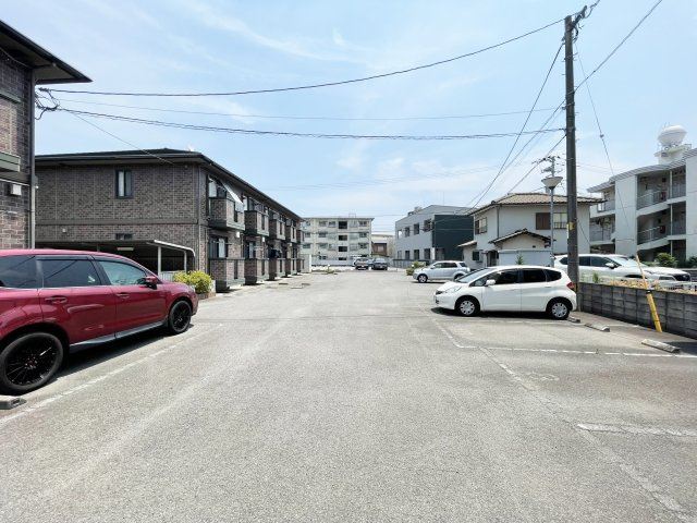 サニーガーデン　Ａ棟の駐車場