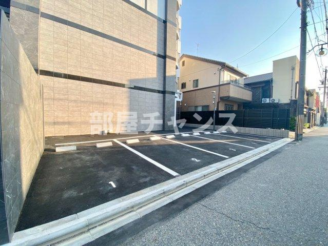 エステムコート名古屋ライブゲートの駐車場