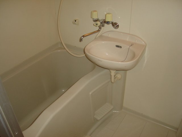 ユースハイム清水の浴室|バス