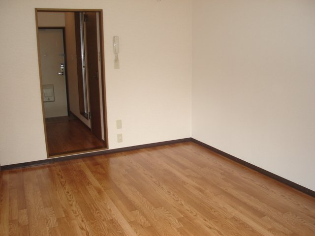 ユースハイム清水の内装|洋室