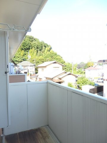 ニューエルディム山本のバルコニー|開放的で明るい空間を演出してくれるバルコニーです