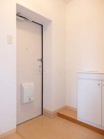 ニューエルディム山本の玄関|ゆったりとした玄関です