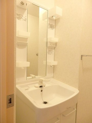 ニューエルディム山本の洗面所|洗面所です