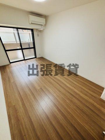 仲介手数料0円！！アールズコート千種イーストの居間・リビング