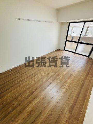 仲介手数料0円！！アールズコート千種イーストの居間・リビング