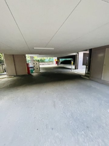 【駐車場】 | アートウィル赤坂 | 駐車場に空きがあるので車をお持ちの方でも安心です