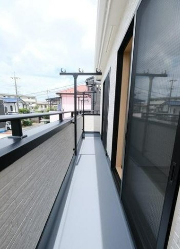 【新築】坂戸市溝端町新築住宅 全1棟のバルコニー|陽当り良好なバルコニーです！
