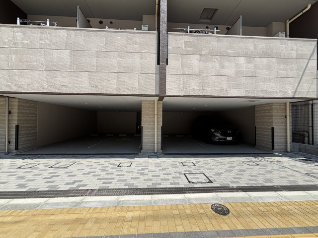 グランパセオ両国Ⅲの駐車場