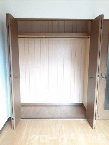 イグレック。楯　Ａの収納