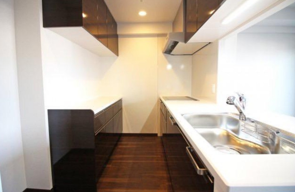 プレサンスレジェンド六地蔵のキッチン