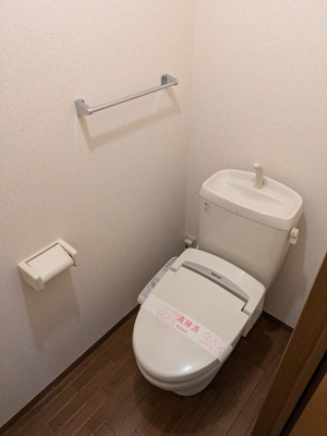 温水洗浄機能付きのトイレ