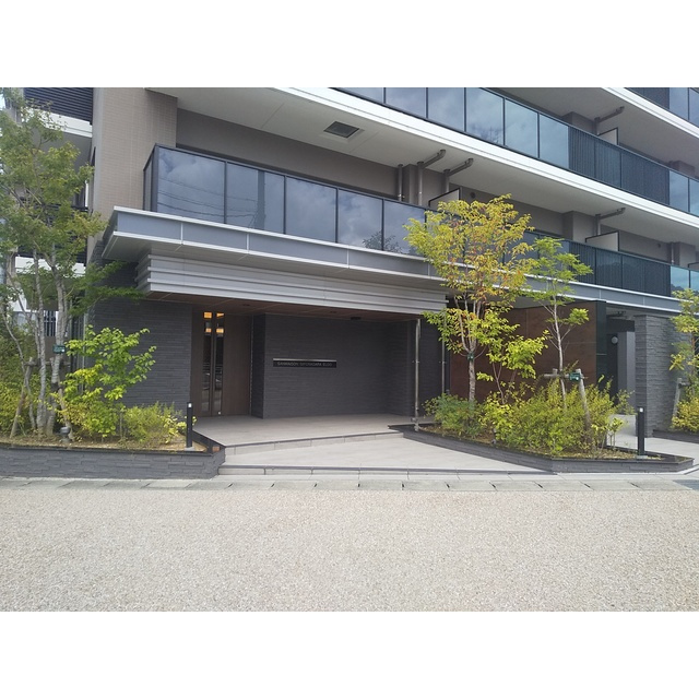 サンメゾン岐阜長良エルド301号室のエントランス