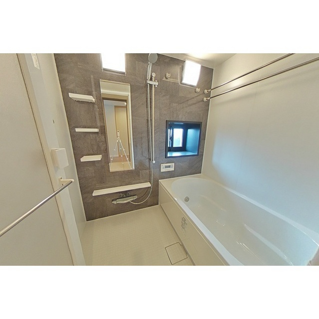 サンメゾン岐阜長良エルド301号室の浴室