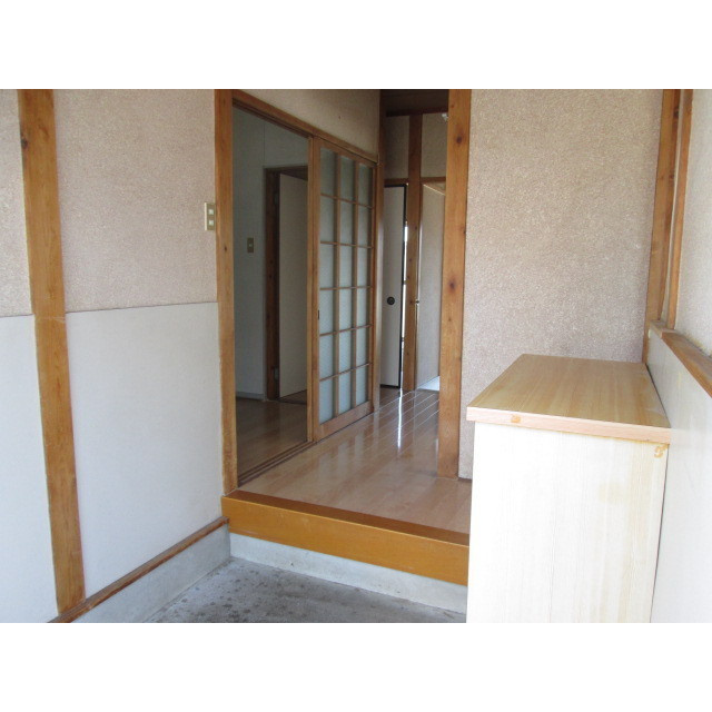 岐阜市西鶉１丁目の一戸建ての玄関