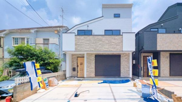 横浜市鶴見区馬場５丁目の新築一戸建の外観|周辺は落ち着いた街並み。
是非一度、現地へお越しください。
