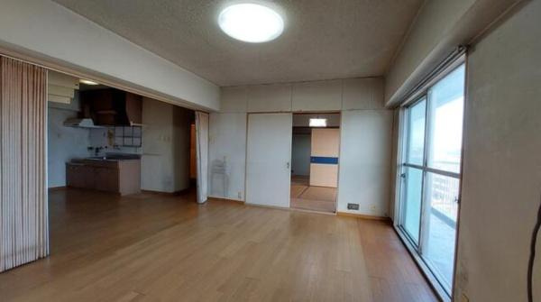 中之島グリーンハイツの居間・リビング