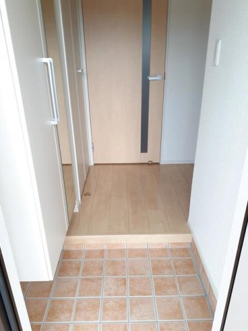 レーヴⅡの玄関