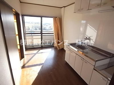 【居間・リビング】 | 保ビル | ゆったり過ごせるリビングです