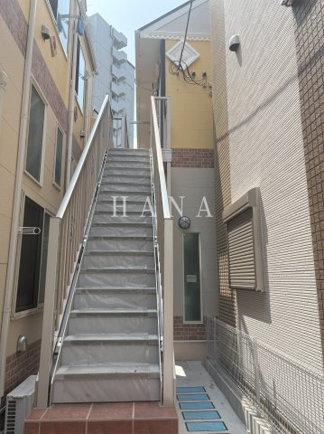 川崎市川崎区浜町３丁目のアパートの外観