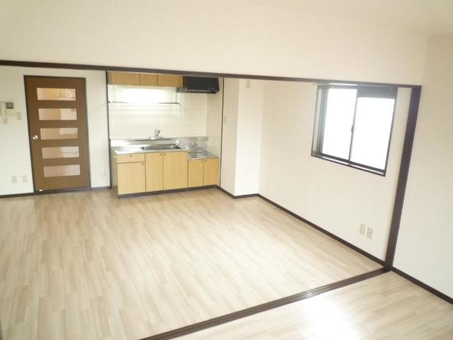 ソレアードⅡの居間・リビング