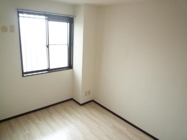 ソレアードⅡの居間・リビング