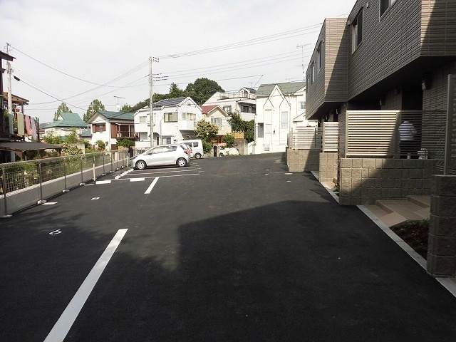 メゾン　シャテーニュの駐車場|広い駐車場