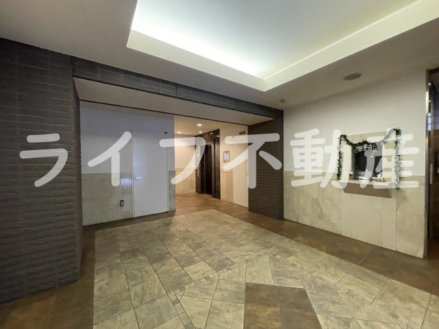 レガーロ布施のエントランス|毎日通るエントランスはこのようになっています