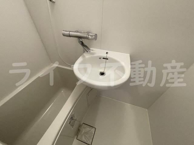 みゆきマンションの洗面所|忙しい朝には欠かせない洗面所です