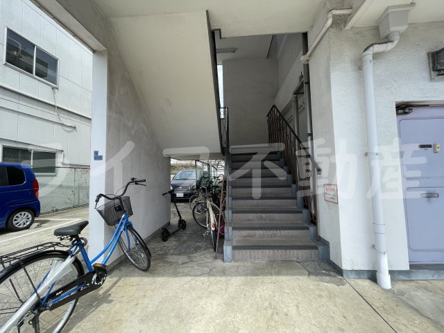 みゆきマンションのロビー|ゆとりのあるロビーです