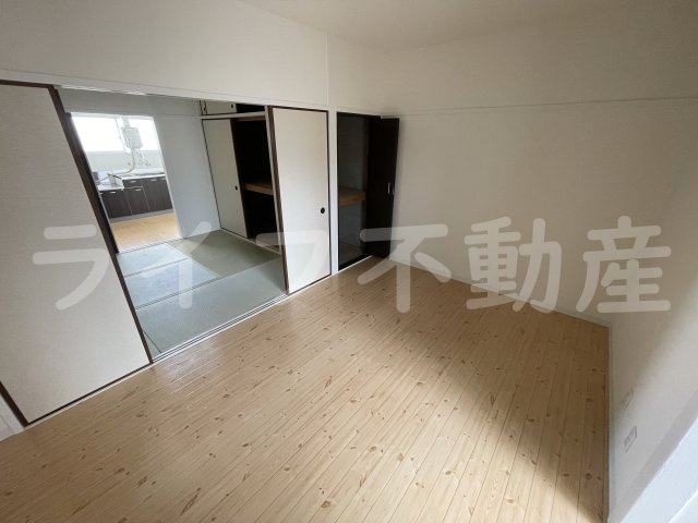 みゆきマンションの洋室|スタンダードな洋室です