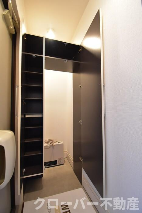 サンライズ豊益 西大浜の収納|シューズクローク