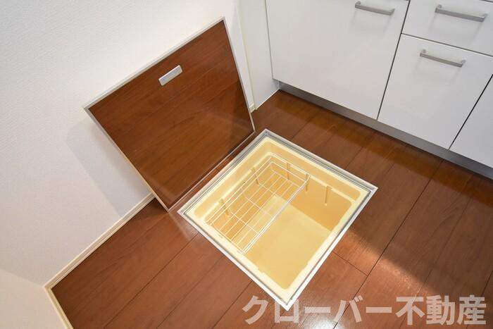 サンライズ豊益 西大浜の収納|床下収納