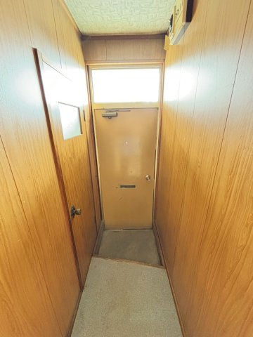 泰宝マンションの玄関